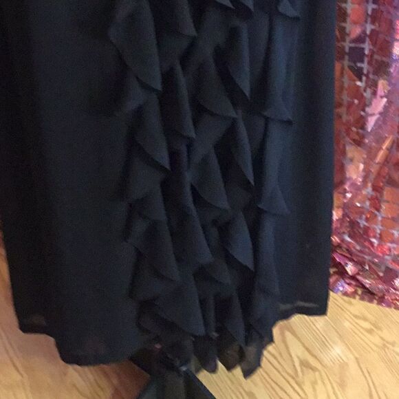 LANE BRYANT black dress with ruffled front, sleeveless, size 20 - Picture 5 of 13